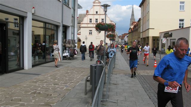 ../Images/BenefizlaufMerseburg2011 (54).jpg